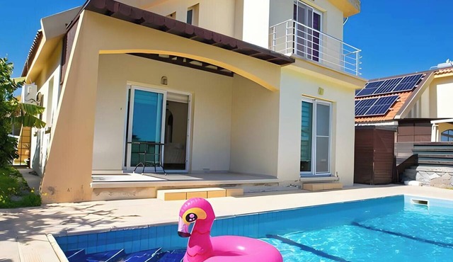 Villa Peri Luxury Pool Villa in Karsiyaka