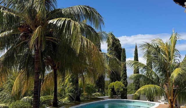 VILLA SAN LORENZO-PRIVATE4-BEDROOM HOME FOR 16 in Managua