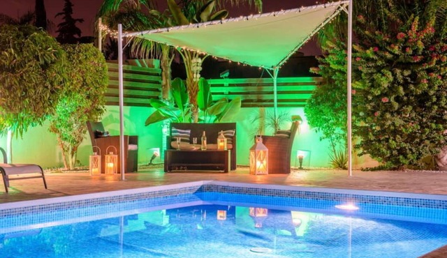 Villa Sophia - 3 bed villa with private pool, 2 min walk to beach and internet in Paralimni