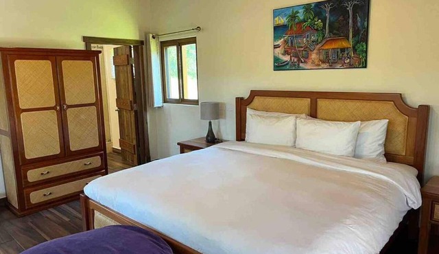 Villa with pool in Blancaneau