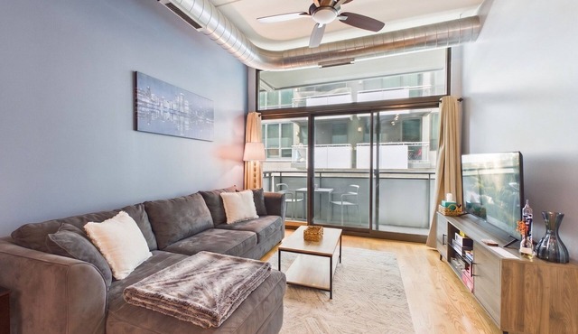 West Loop Condo w/Parking + Gym - Walk to Fulton Market in Chicago