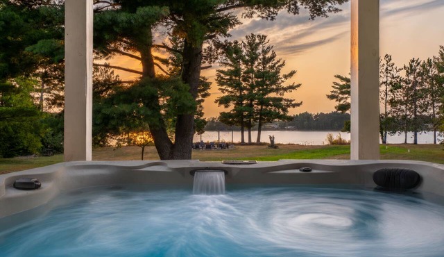 Windfall Lake | Sandy Beach | Hot Tub | Game Room | Kayaks | Ski & Snowmobile in Exeland