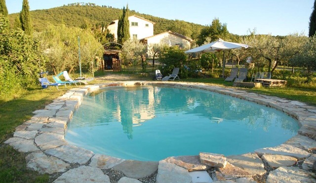 Wonderful private villa with A/C, WIFI, private pool, TV, patio, panoramic view, close to Cortona in Il Castagno