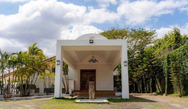 Wonderful Villa Valle de Luna in Managua