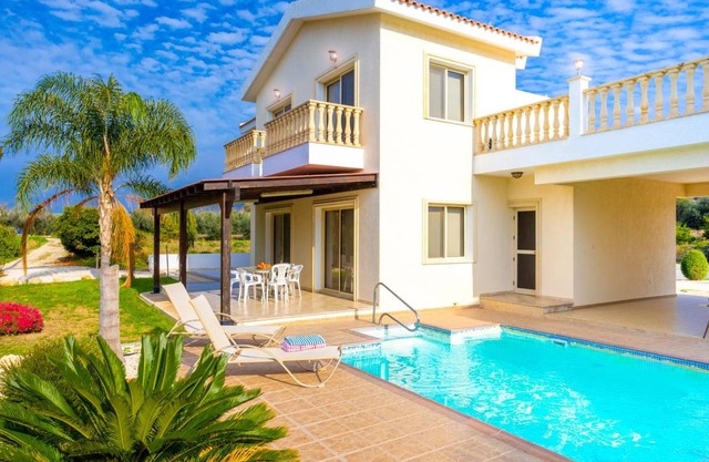 200 m² Villa ∙ 4 bedrooms ∙ 9 guests