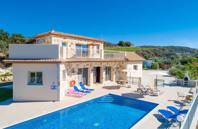 210 m² Villa ∙ 4 bedrooms ∙ 9 guests