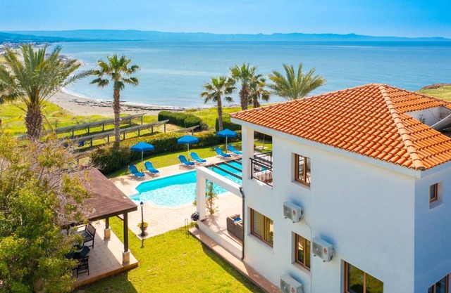 225 m² Villa ∙ 3 bedrooms ∙ 6 guests