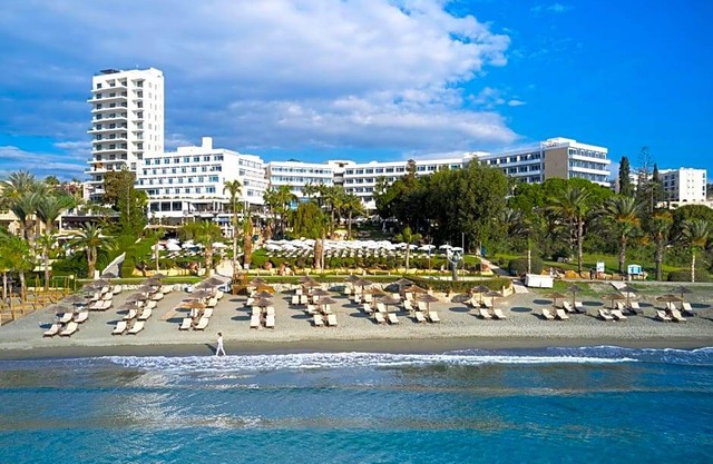 4-Star Hotel ∙ Mediterranean Beach Hotel