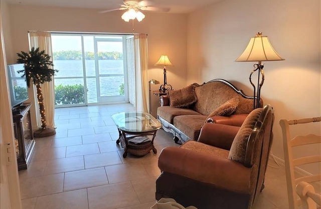 78 m² Condo ∙ 2 bedrooms ∙ 4 guests in Naples