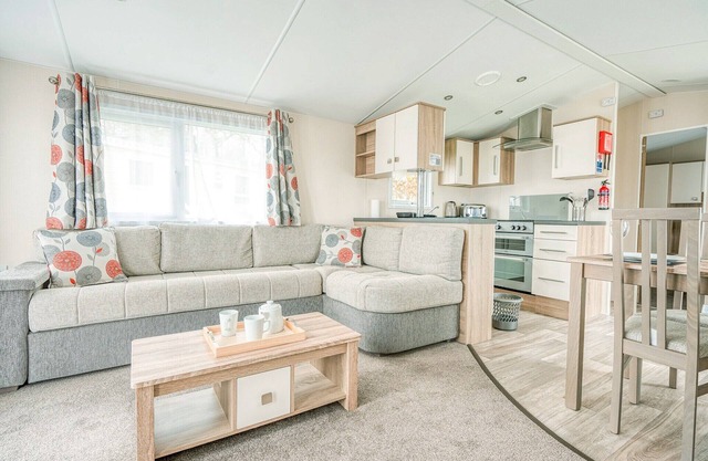 Beautiful centre opening luxury holiday home. in Nr St Austell