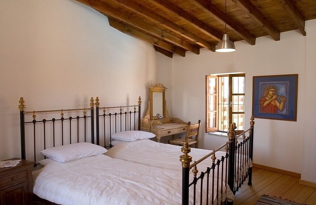 Beautiful Country House with A/C, WiFi and Shared Pool in the Historical Village of Choirokoitia