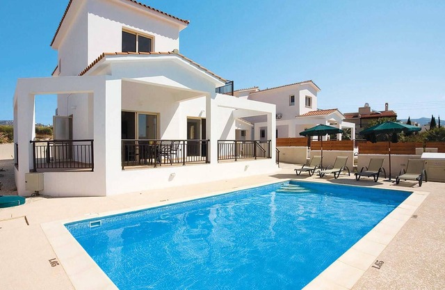Centrally located villa close to town