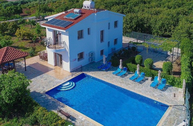 Holiday house Latsi for 1 - 8 persons with 3 bedrooms - Holiday home
