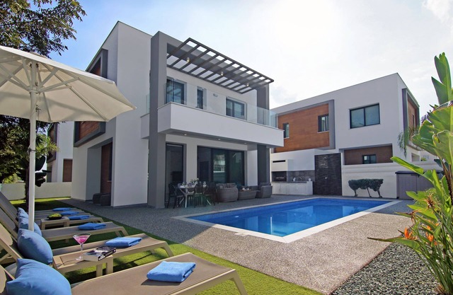 MARITIME - Exceptional 3Bed Villa 50meters to Pernera Golden Beach