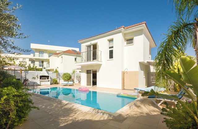 Athena Beach Villa Pernera 