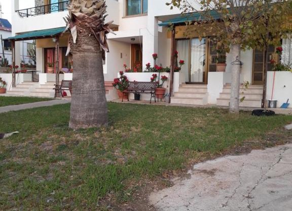 Pomos Sunset Apartments