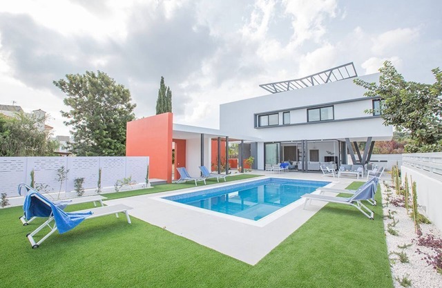 Protaras Holiday Villa CR5 - a villa that sleeps 6 guests in 3 bedrooms in Protaras
