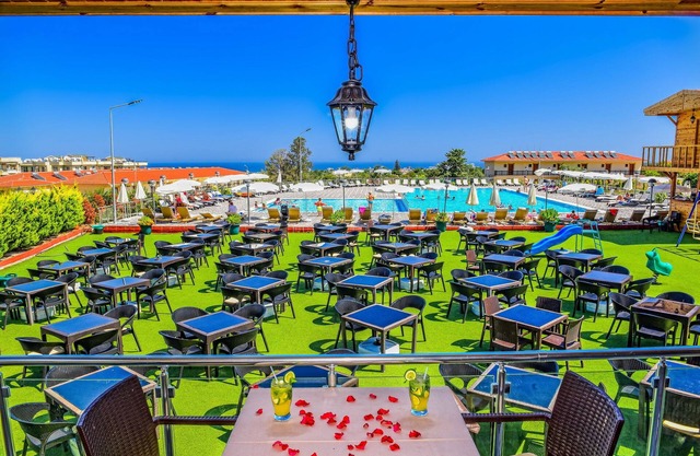 Riverside Garden Resort 
