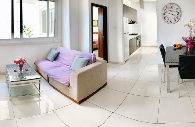 Seaside 2 bdr apartment