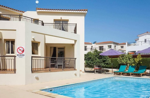 Spacious 3 bed villa with private pool