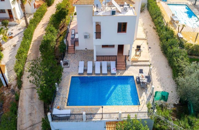 Spacious open plan villa