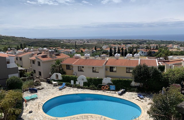 Tala Penthouse Apartment, Fantastic Sea Views, 10 mins from Coral Bay beach