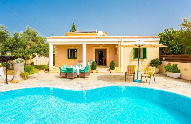 Villa Constantinos - Three Bedroom Villa, Sleeps 7