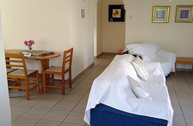 Villa With Private Pool And Enclosed Garden In A Quiet Location