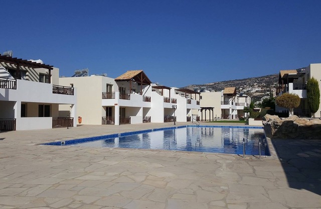 Wonderful studio with double bed, kitchen & shower room, sunny balcony