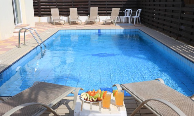 Ayia Thekla Villa | 110 m² Villa ∙ 2 bedrooms ∙ 6 guests