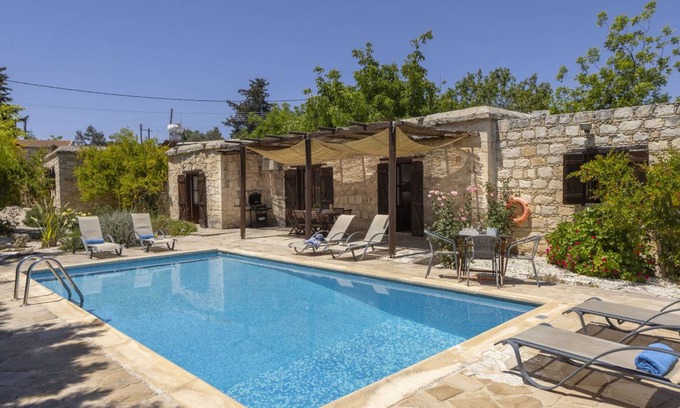 Droushia Villa | 115 m² Villa ∙ 3 bedrooms ∙ 6 guests