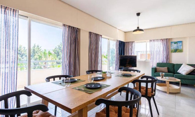 Neapolis Apartment | 130 m² Apartment ∙ 3 bedrooms ∙ 6 guests