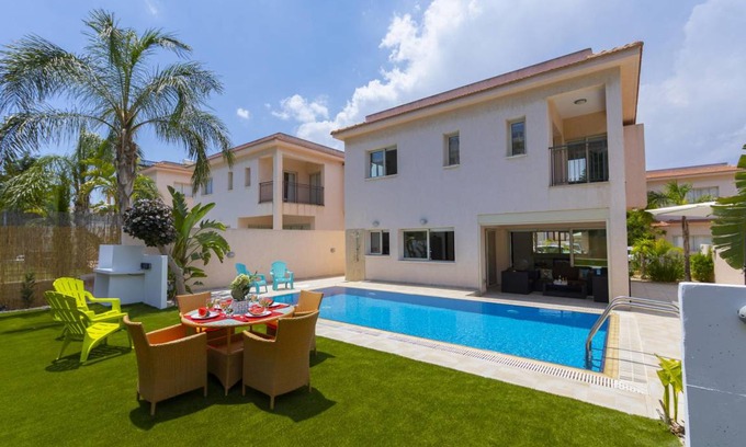 Pernera Villa | 130 m² Villa ∙ 3 bedrooms ∙ 6 guests