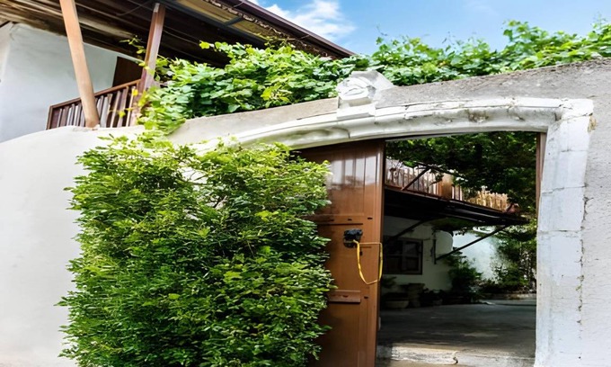 Laneia Resort | 140 m² Resort ∙ 3 bedrooms ∙ 10 guests