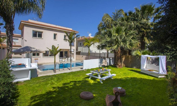 Pernera Villa | 140 m² Villa ∙ 3 bedrooms ∙ 6 guests