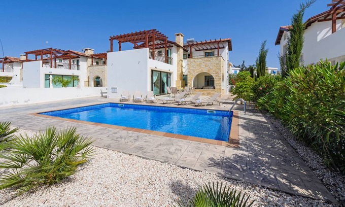 Ayia Thekla Villa | 140 m² Villa ∙ 3 bedrooms ∙ 6 guests
