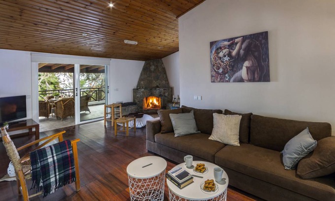 Platres Villa | 140 m² Villa ∙ 3 bedrooms ∙ 6 guests