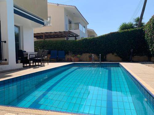 Emba House | 150 m² House ∙ 3 bedrooms ∙ 6 guests