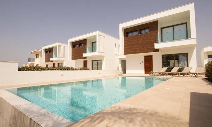 Softades Villa | 150 m² Villa ∙ 3 bedrooms ∙ 6 guests