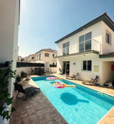 Alethriko Villa | 150 m² Villa ∙ 4 bedrooms ∙ 8 guests