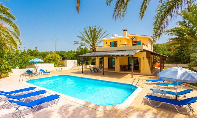 Polis Villa | 160 m² Villa ∙ 4 bedrooms ∙ 10 guests