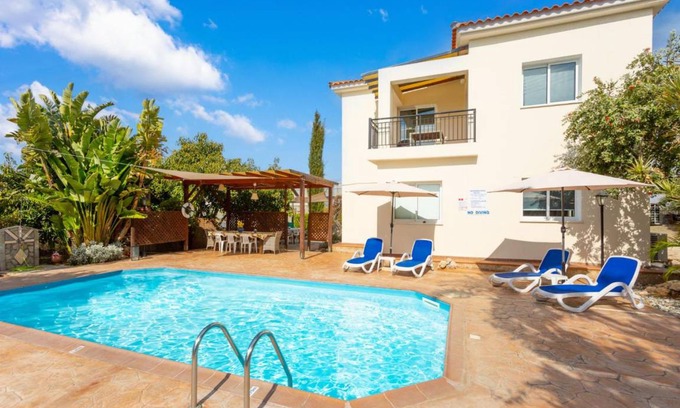 Argaka Villa | 170 m² Villa ∙ 4 bedrooms ∙ 9 guests