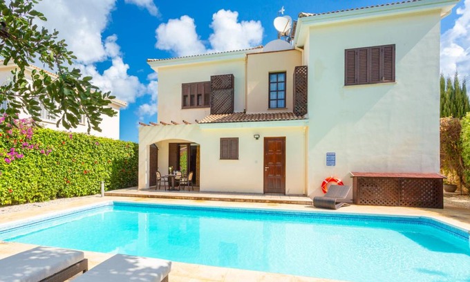 Latchi Villa | 175 m² Villa ∙ 3 bedrooms ∙ 6 guests