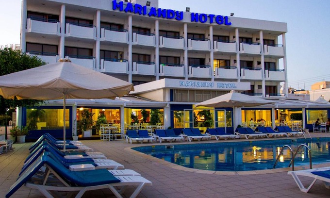 Pyla Hotel | 20 m² Hotel ∙ 127 guests