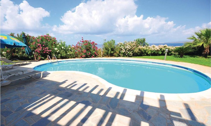 Agios Georgios Pegeias House | 200 m² House ∙ 3 bedrooms ∙ 6 guests
