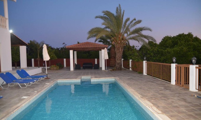 Agios Georgios Pegeias House | 200 m² House ∙ 4 bedrooms ∙ 8 guests