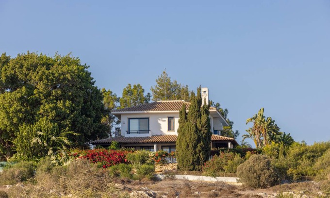 Ayia Napa Villa | 200 m² Villa ∙ 4 bedrooms ∙ 10 guests