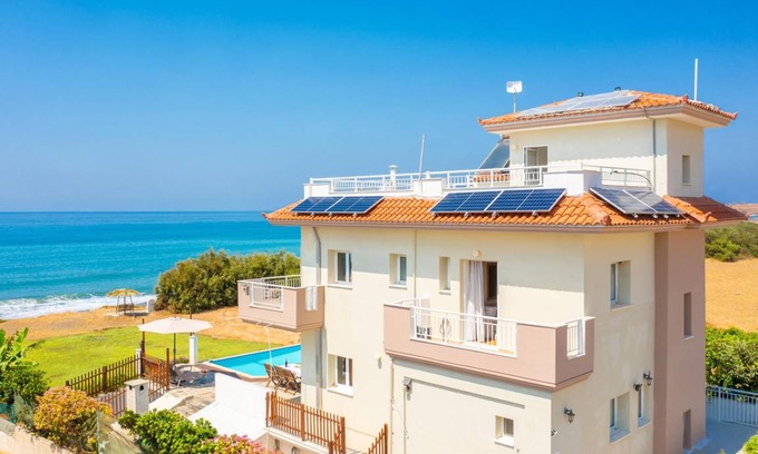 Ayia Marina Chrysochous Villa | 220 m² Villa ∙ 3 bedrooms ∙ 7 guests