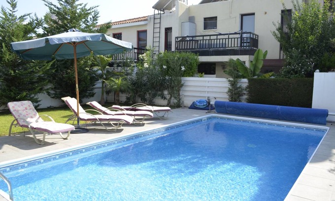 Pyrgos Villa | 246 m² Villa ∙ 3 bedrooms ∙ 7 guests