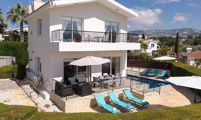 Pegeia Villa | 3 Bedroom Villa with Private Pool in Central Coral Bay